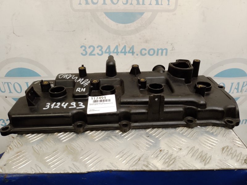 Крышка клапанная правая QX56 / TITAN / ARMADA 04-16