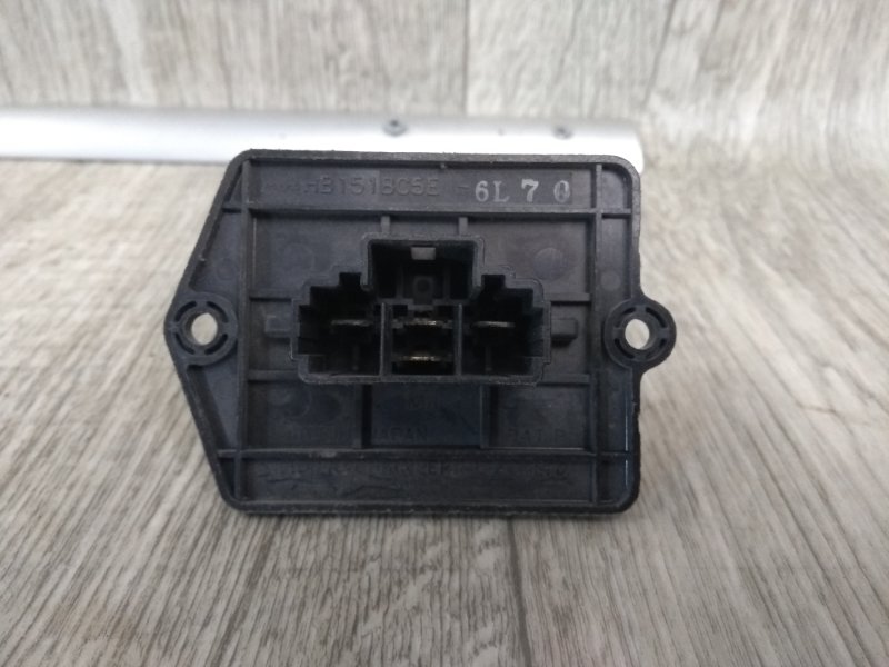 Резистор печки MAZDA 323 BA 94-97