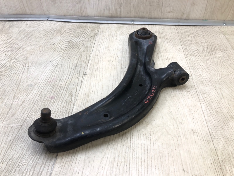 Рычаг передней подвески нижний правый NISSAN SENTRA B17 12-21 B17 1.8 MRA8DE Рычаг передней подвески нижний правый NISSAN SENTRA B17 12-21 B17 1.8 MRA8DE