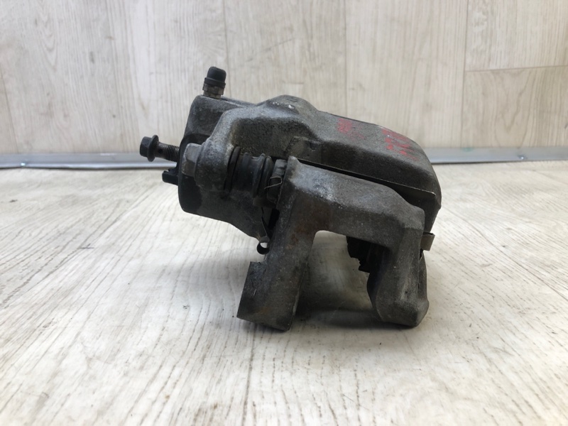 Суппорт тормозной передний правый SENTRA B17 12-21 2015 B17 1.8 MRA8DE Суппорт тормозной передний правый SENTRA B17 12-21 2015 B17 1.8 MRA8DE