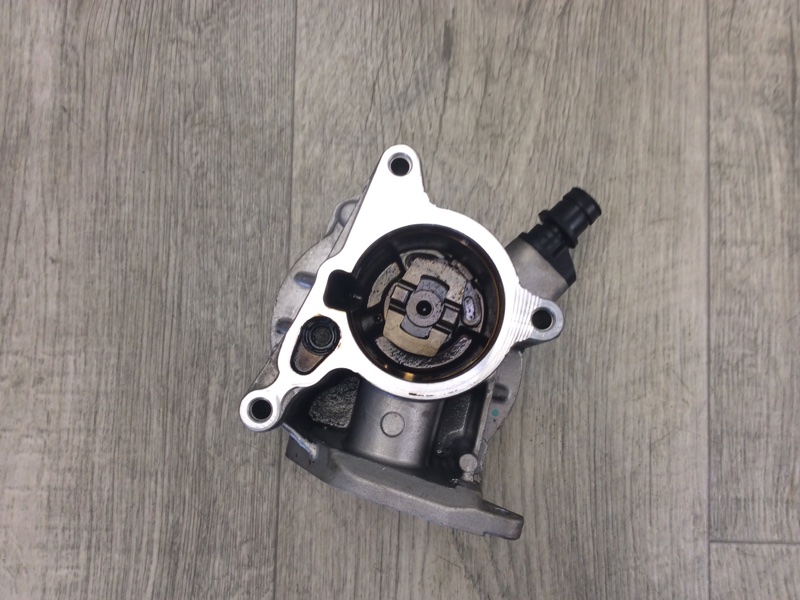 Вакуумный насос TIGUAN 08-17 2011 5N 2.0 CCTA