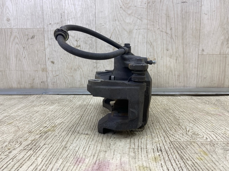 Суппорт тормозной передний правый Q50 15-20 2016 SEDAN 2.0T M274