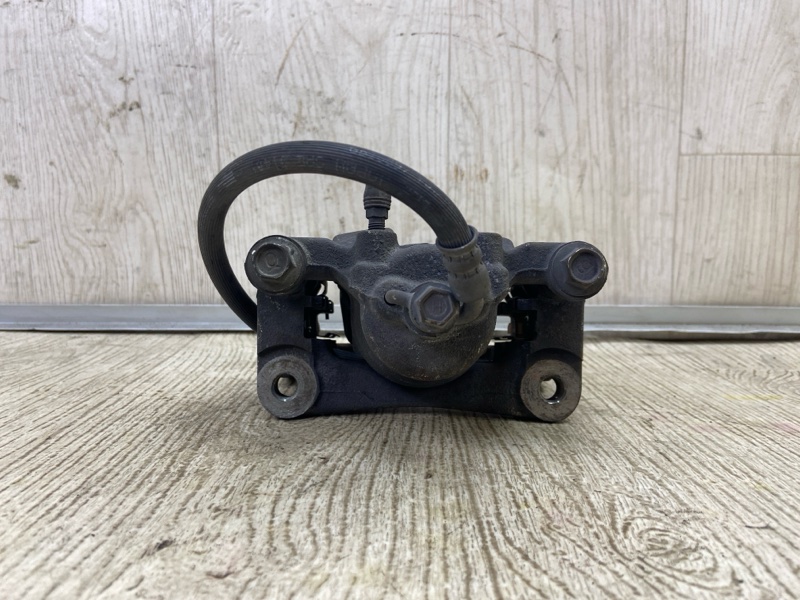 Суппорт тормозной задний левый Q50 15-20 2016 SEDAN 2.0T M274