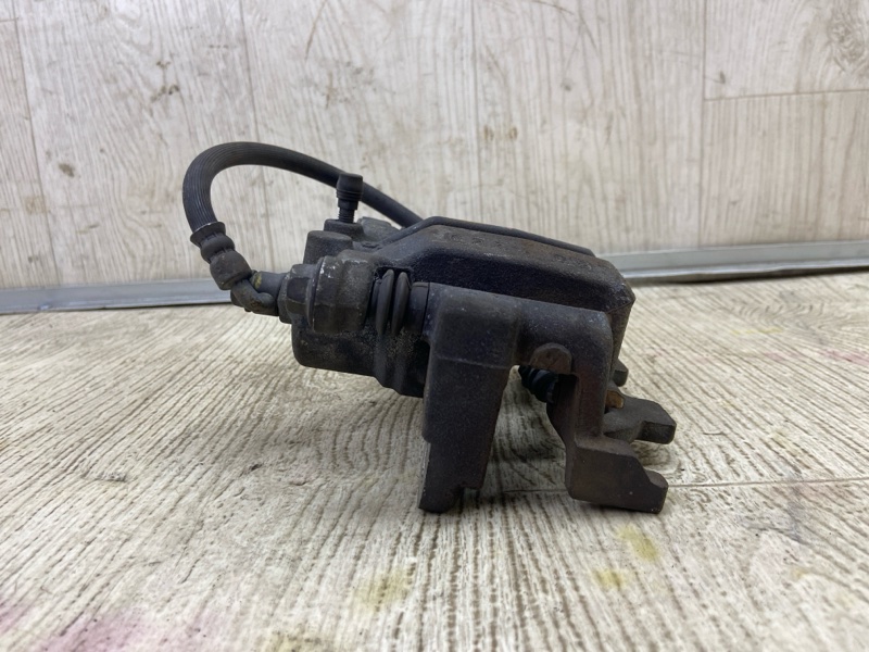 Суппорт тормозной задний левый Q50 15-20 2016 SEDAN 2.0T M274