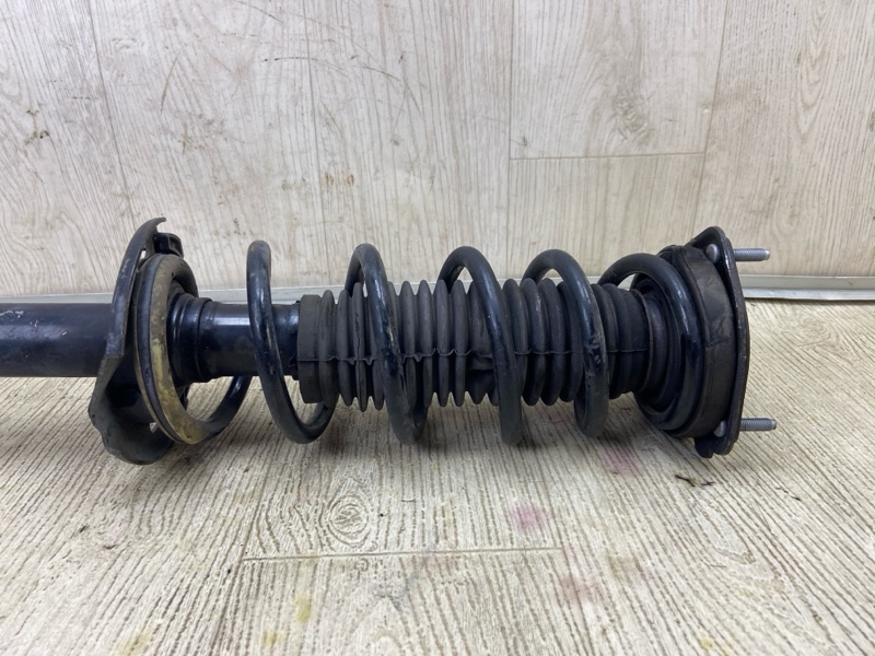 Амортизатор задний INFINITI Q50 15-20 SEDAN 2.0T M274