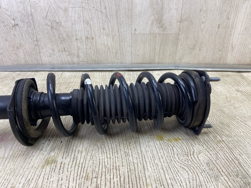 Амортизатор задний INFINITI Q50 15-20 SEDAN 2.0T M274