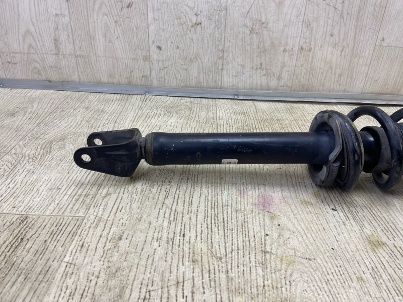 Амортизатор передний Q50 15-20 2016 SEDAN 2.0T M274