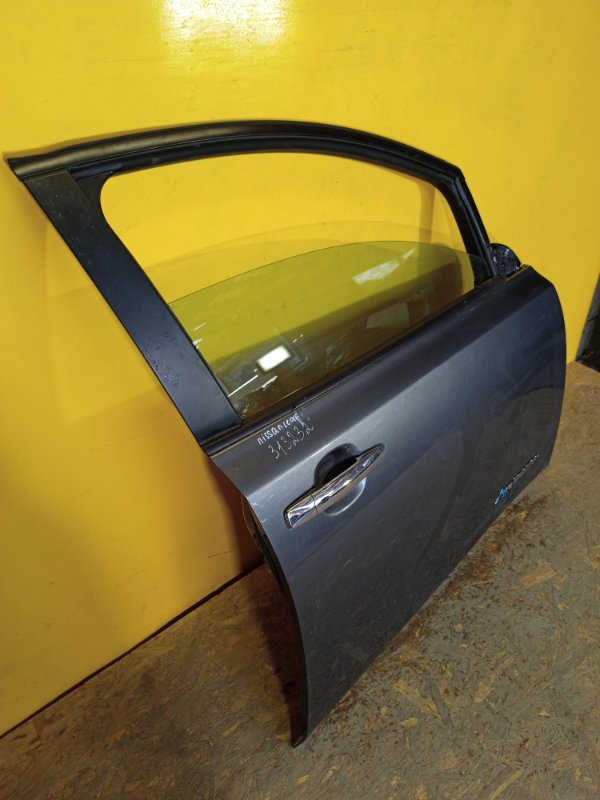 Дверь передняя правая LEAF 18-