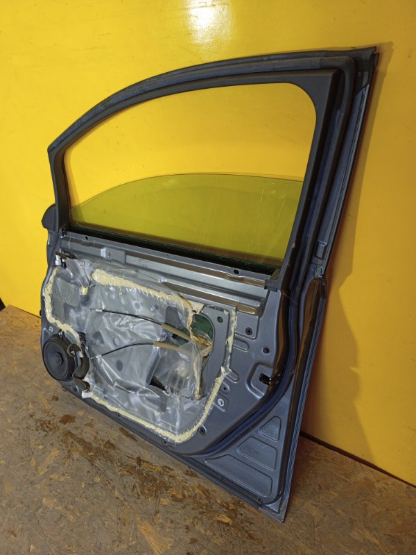 Дверь передняя правая LEAF 18-