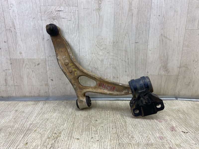 Рычаг передней подвески нижний правый FORD FOCUS 10-18 2015 2.0 C20HDEX BV6Z-3078-G Б/У