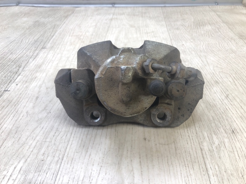 Суппорт тормозной передний правый FOCUS 10-18 2015 2.0 C20HDEX