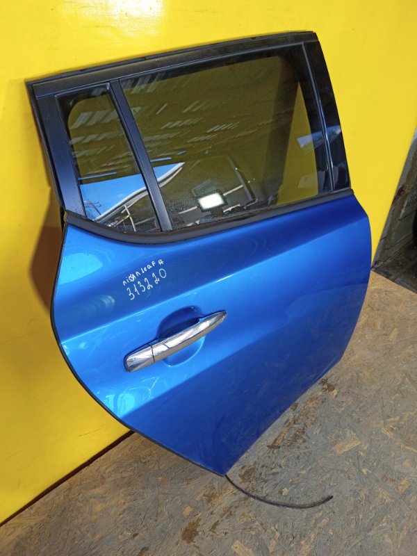 Дверь задняя правая LEAF 18-