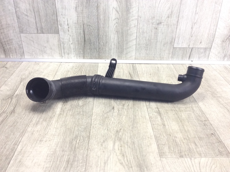 Патрубок воздушного фильтра VOLKSWAGEN TIGUAN 08-17 5N 2.0 CCTA