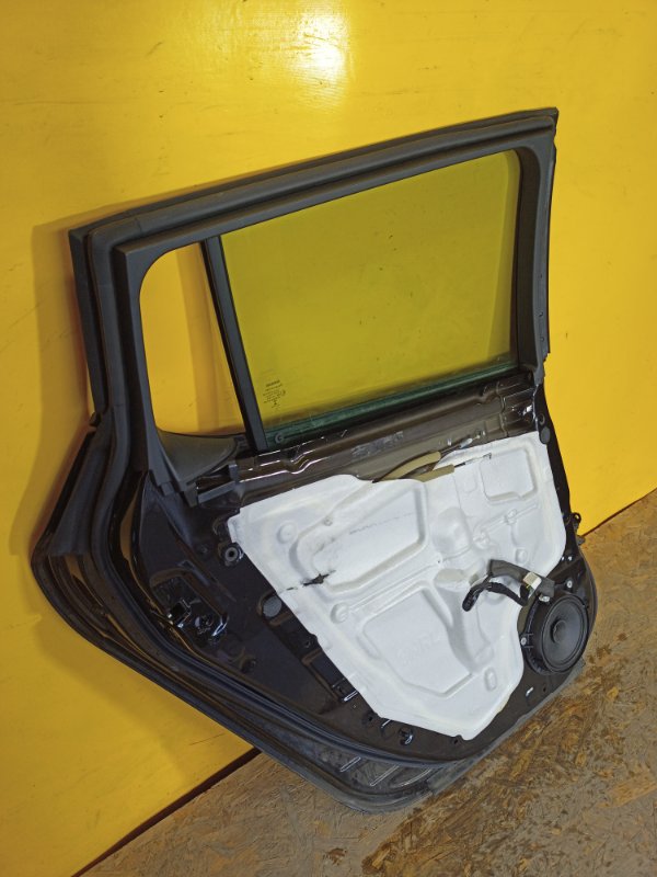 Дверь задняя левая LEAF 18-