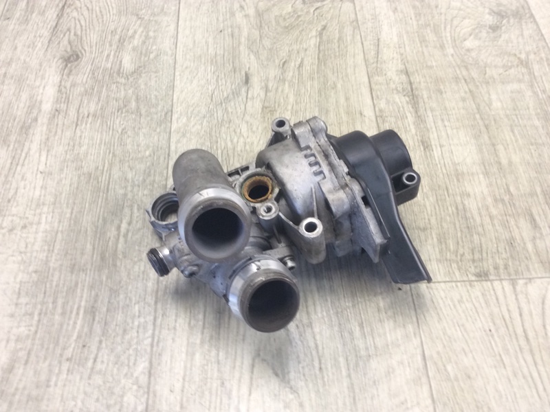 Помпа VOLKSWAGEN TIGUAN 08-17 2011 5N 2.0 CCTA 06H121026DD Б/У