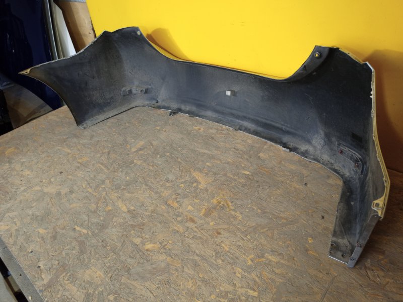 Бампер задний COROLLA 12-19 E180