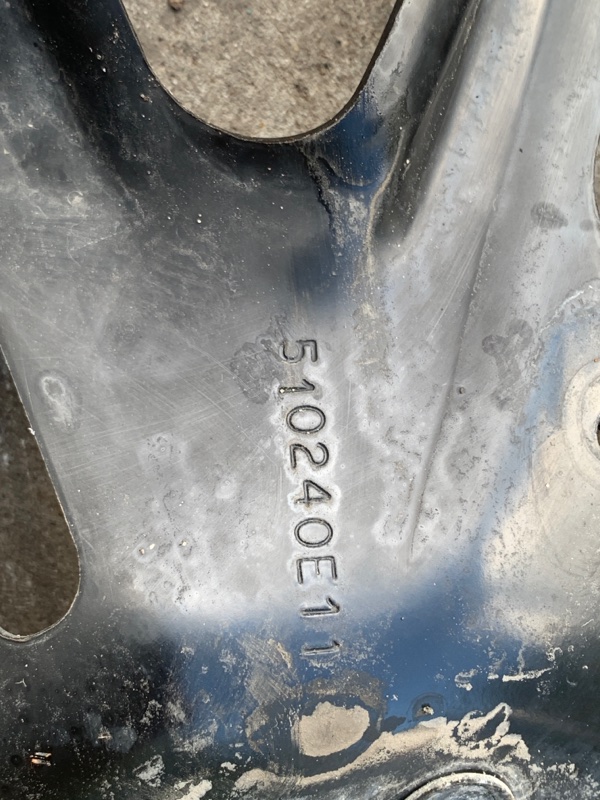 Крепление балки подвески переднее левое LEXUS RX350/450 09-15 3.5 2GR-FE