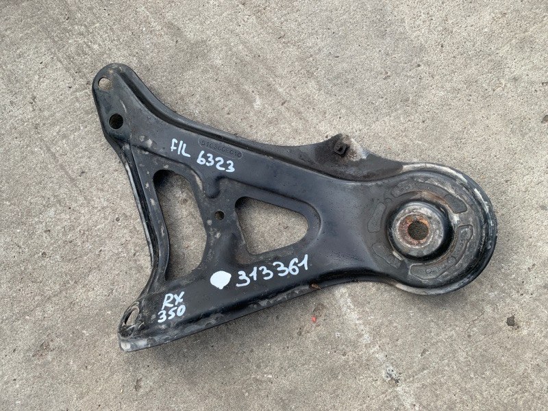 Крепление балки подвески переднее левое LEXUS RX350/450 09-15 2011 3.5 2GR-FE 51036-0E010 Б/У