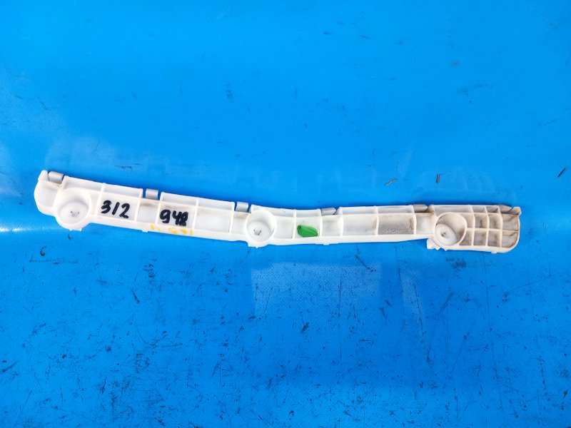 Кронштейн заднего бампера правый MITSUBISHI OUTLANDER XL 05-13 2011 2.4 4B12 6410A222 Б/У