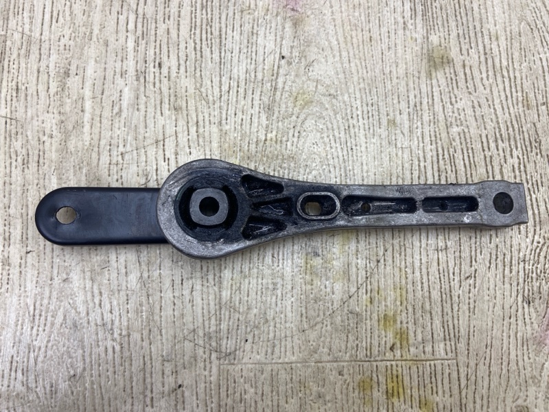 Подушка двигателя VOLKSWAGEN TIGUAN 08-17 2011 5N 2.0 CCTA 3C0 199 855 M Б/У