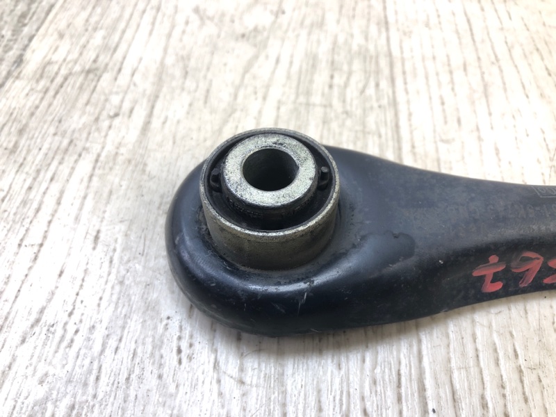 Рычаг задней подвески поперечный ESCAPE 12-19 2018 TM2 2.5 T25HDEX