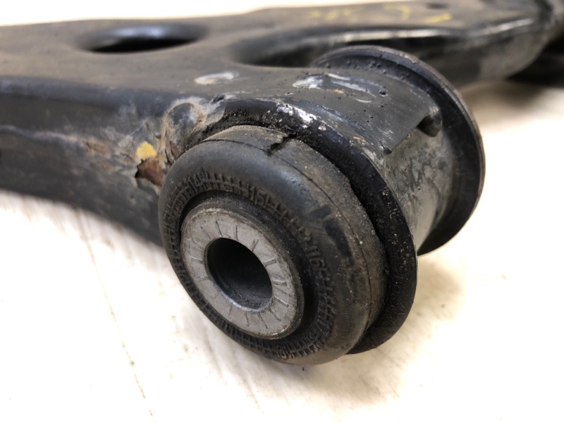 Рычаг передней подвески нижний правый ESCAPE 12-19 2018 TM2 2.5 T25HDEX