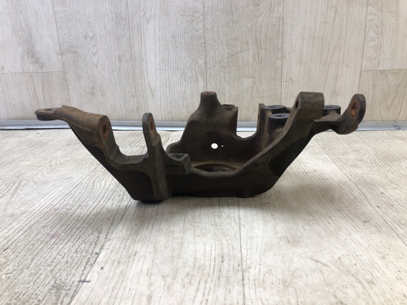 Цапфа задняя левая ESCAPE 12-19 2018 TM2 2.5 T25HDEX Цапфа задняя левая ESCAPE 12-19 2018 TM2 2.5 T25HDEX