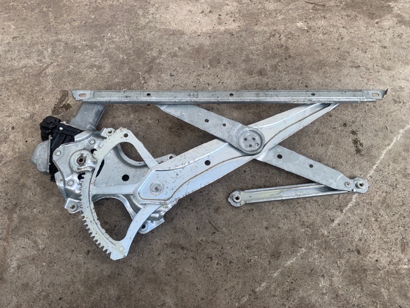 Стеклоподъемник задний левый LEXUS RX350/450 09-15 3.5 2GR-FE Стеклоподъемник задний левый LEXUS RX350/450 09-15 3.5 2GR-FE