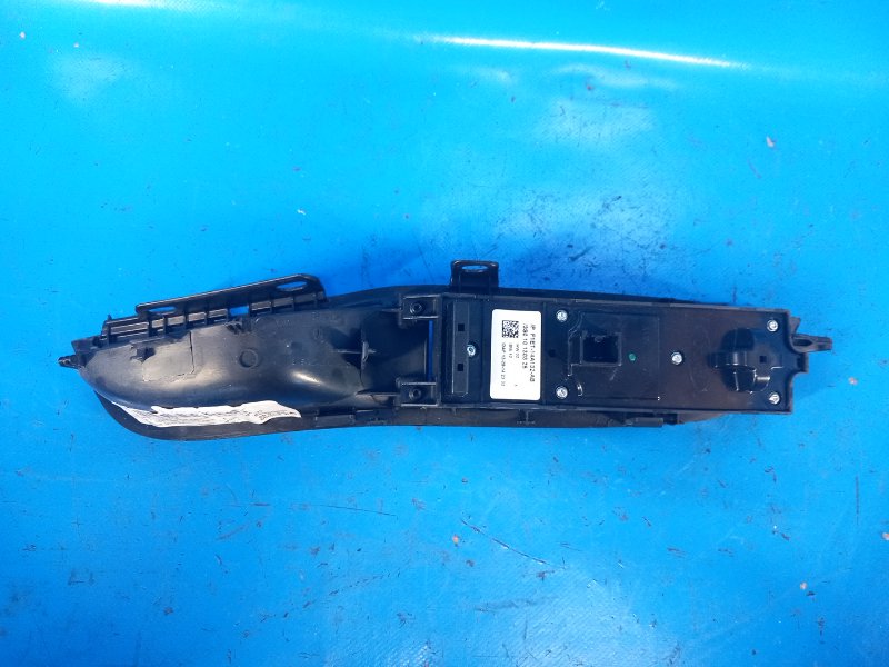 Блок управления стеклоподъемниками FOCUS 10-18 2015 2.0 C20HDEX