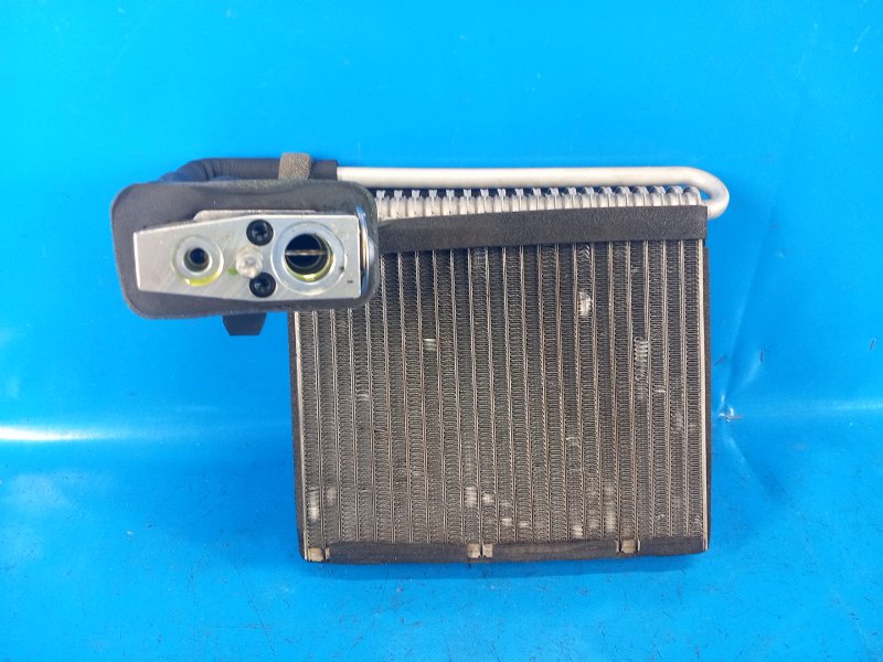 Испаритель кондиционера FORD FOCUS 10-18 2015 2.0 C20HDEX F1FZ-19850-A Б/У