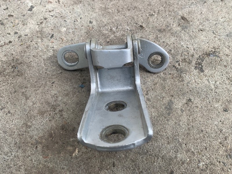 Петля двери нижняя задняя левая RX350/450 09-15 2011 3.5 2GR-FE