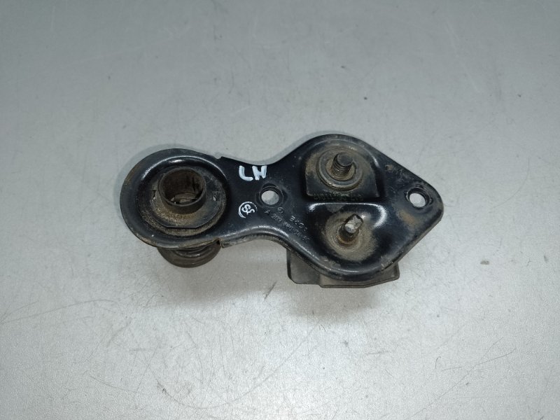 Отбойник капота MERCEDES GL-CLASS X164 06-12 M273923 4.7L