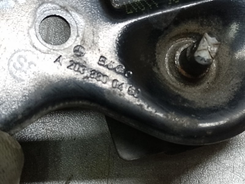 Отбойник капота GL-CLASS X164 06-12 2011 M273923 4.7L