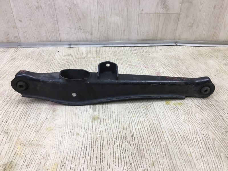 Рычаг задней подвески поперечный MITSUBISHI OUTLANDER XL 05-13 2007 2.4 4B12 4113A011 Б/У