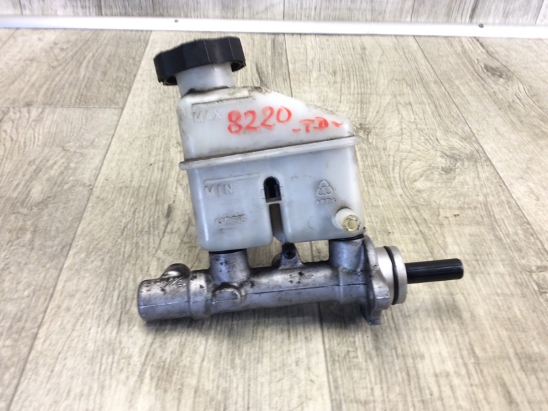 Главный тормозной цилиндр KIA FORTE/CERATO TD 08-13 2009 TD 2.0 G4KD 585102L500 Б/У