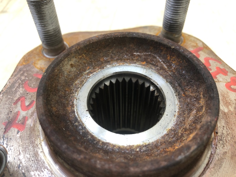 Ступица передняя QASHQAI/ROGUE SPORT 14- 2020 J11 2.0L MR20DD