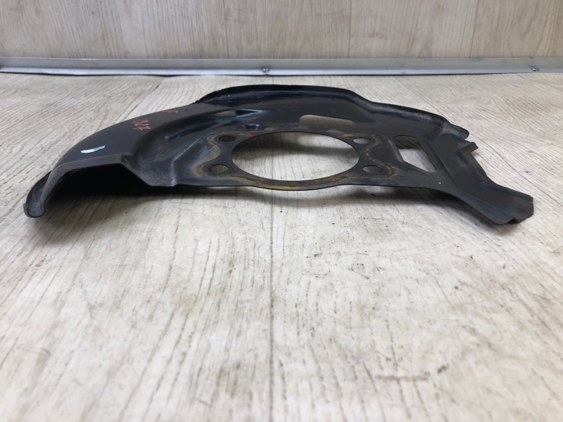 Защита тормозного диска передняя правая NISSAN QASHQAI/ROGUE SPORT 14- J11 2.0L MR20DD