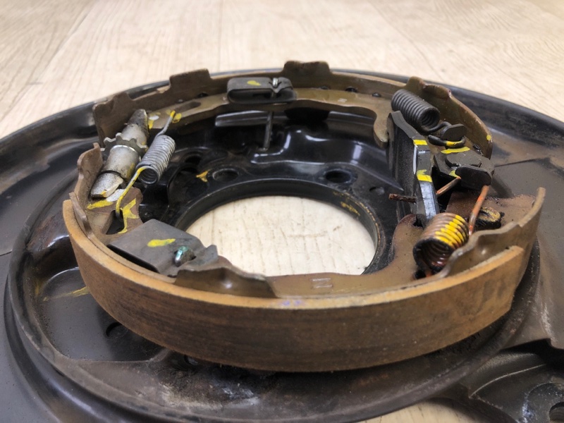 Тормозной механизм задний левый NISSAN QASHQAI/ROGUE SPORT 14- J11 2.0L MR20DD