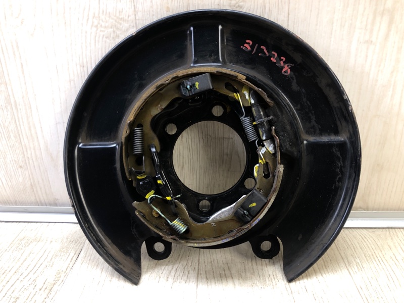 Тормозной механизм задний правый NISSAN QASHQAI/ROGUE SPORT 14- 2020 J11 2.0L MR20DD 440005TA5A Б/У