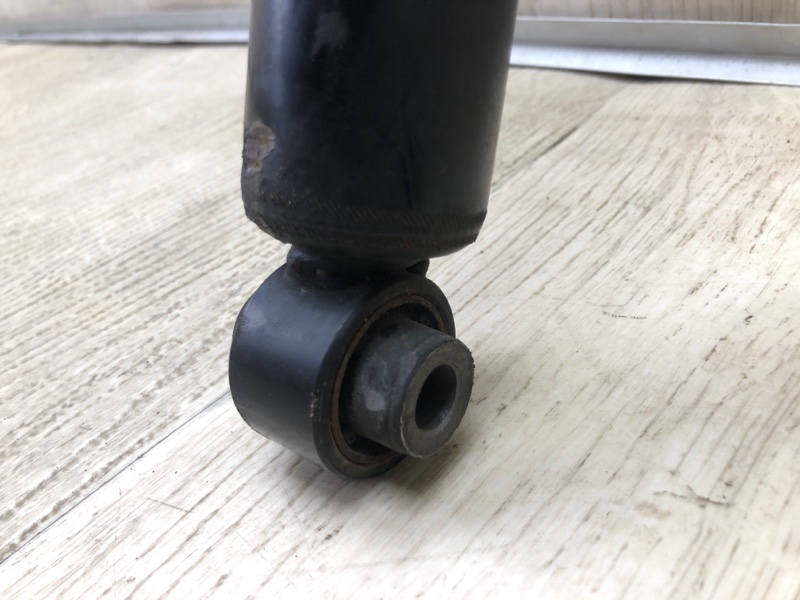 Амортизатор задний NISSAN QASHQAI/ROGUE SPORT 14- J11 2.0L MR20DD