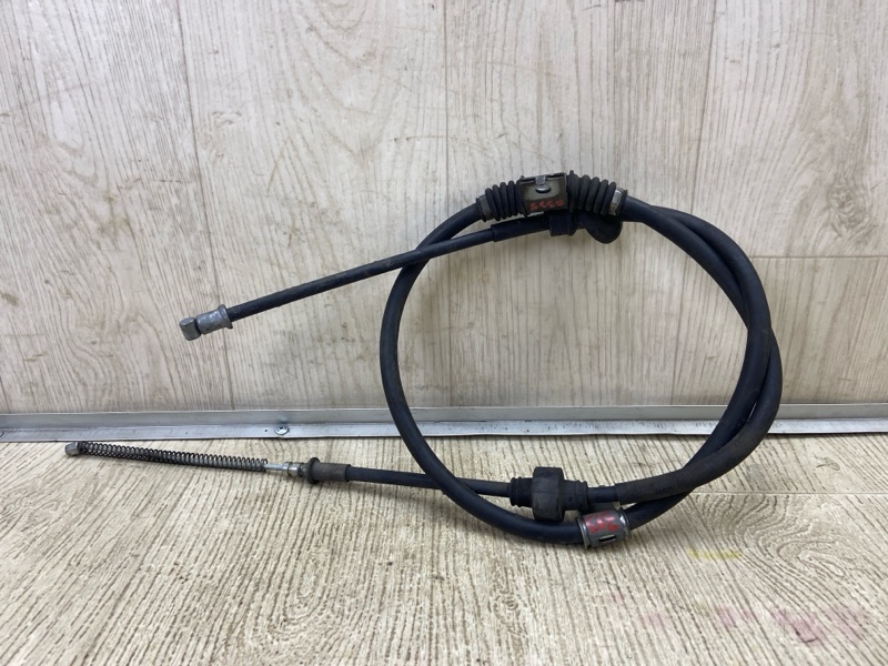 Трос стояночного тормоза правый OUTLANDER XL 05-13 2007 2.4 4B12