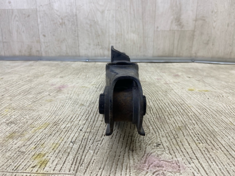 Рычаг задней подвески поперечный OUTLANDER XL 05-13 2007 2.4 4B12