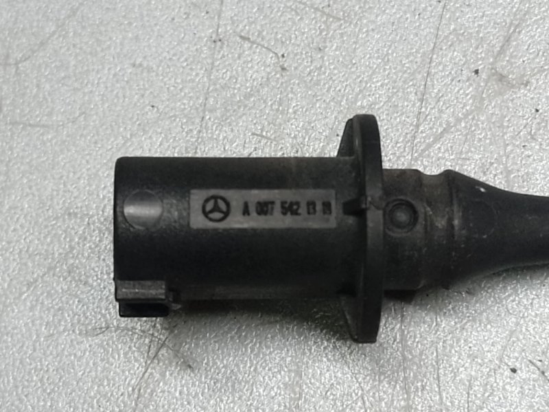 Датчик температуры воздуха MERCEDES GL-CLASS X164 06-12 M273923 4.7L Датчик температуры воздуха MERCEDES GL-CLASS X164 06-12 M273923 4.7L