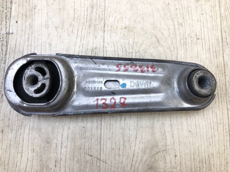 Подушка двигателя задняя NISSAN QASHQAI/ROGUE SPORT 14- 2020 J11 2.0L MR20DD 113605HA0A Б/У