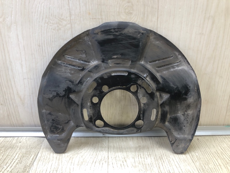 Защита тормозного диска передняя правая SUBARU LEGACY 09-15 BM 2012 SEDAN 3.6 EZ36 26290AG03A Б/У