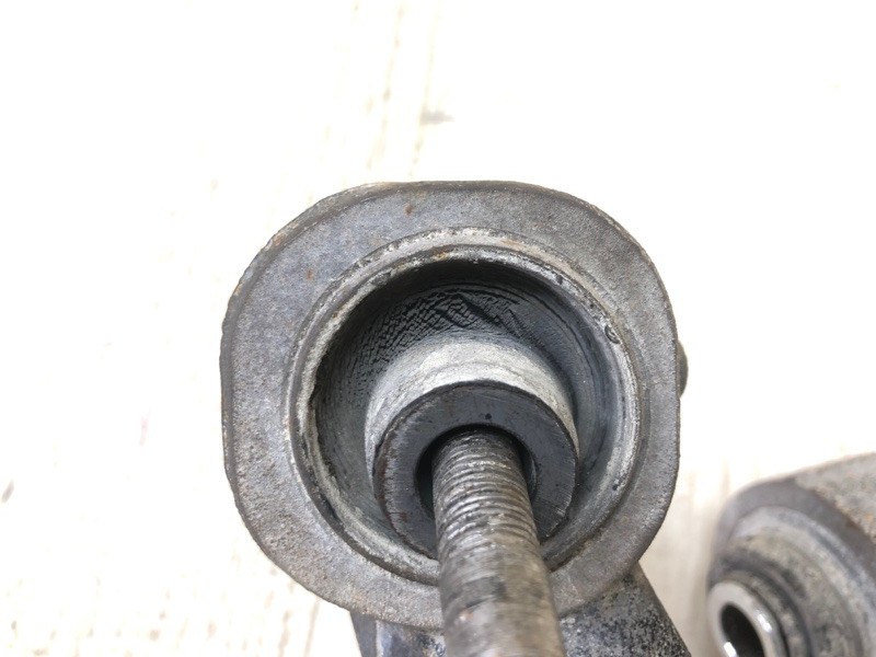 Цапфа задняя правая LEGACY 09-15 BM 2012 SEDAN 3.6 EZ36