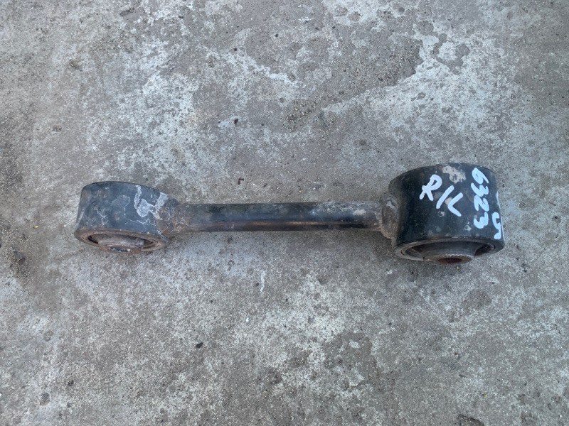 Рычаг задней подвески поперечный задний левый LEXUS RX350/450 09-15 2011 3.5 2GR-FE 48710-0E030 Б/У