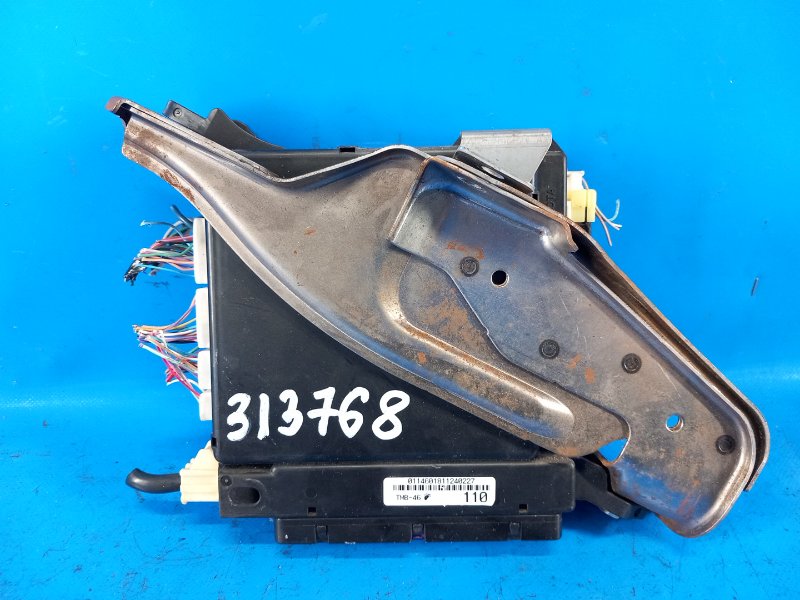 Блок предохранителей салон TOYOTA TUNDRA 07-13 2008 4.0 1GRFE 827300C110 Б/У