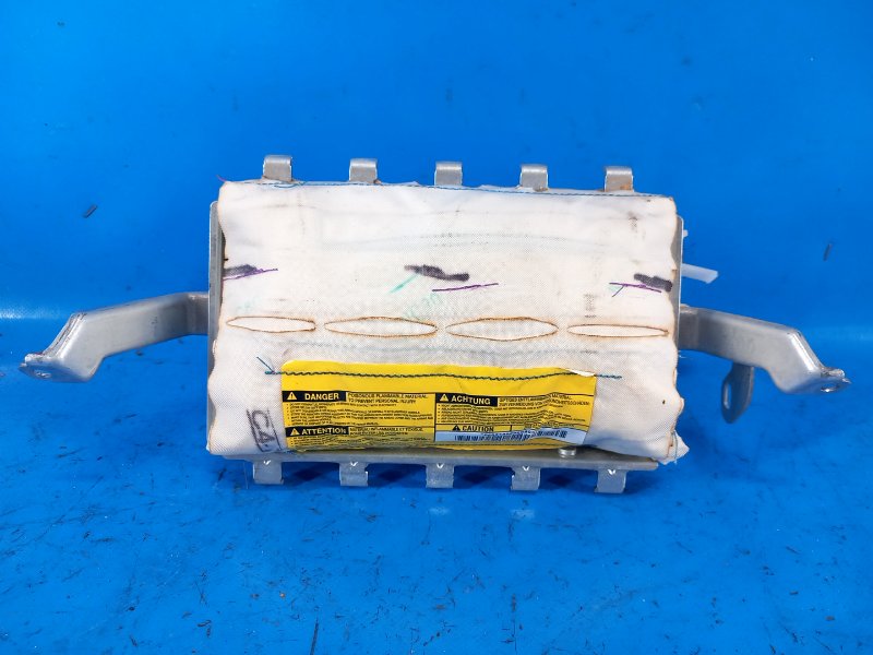 Запчасть подушка безопасности пассажира TOYOTA TUNDRA 07-13 2008 4.0 1GRFE 739600C010 Б/У Подушка безопасности пассажира TOYOTA TUNDRA 07-13 2008 4.0 1GRFE 739600C010 Б/У