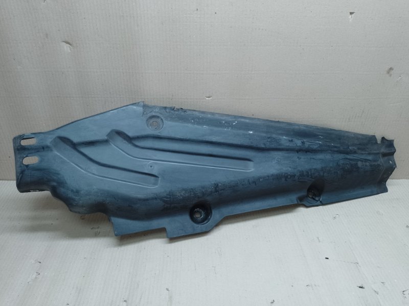 Защита днища задняя левая MERCEDES GL-CLASS X164 06-12 2011 M273923 4.7L A 164 610 23 08 Б/У